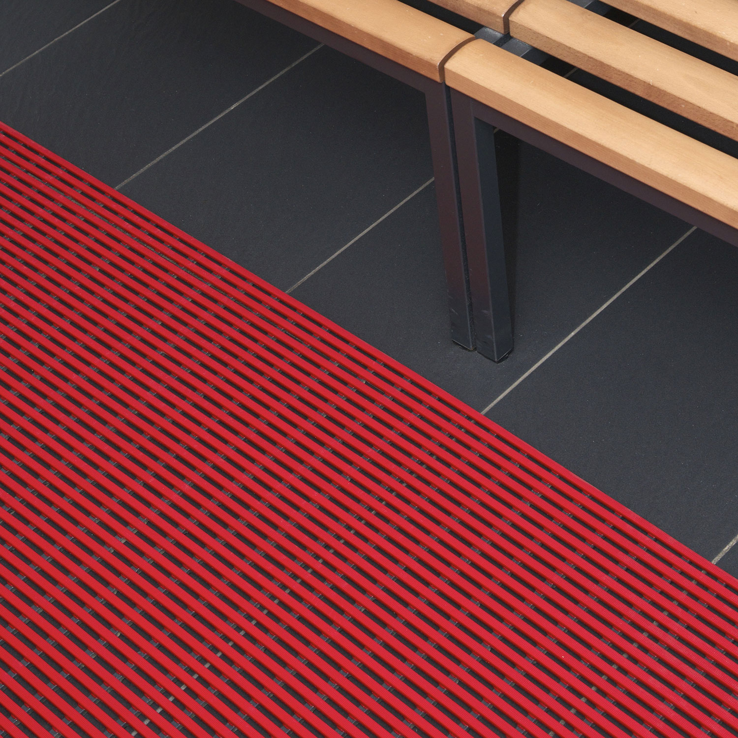 duschrost-umkleidekabine-rot