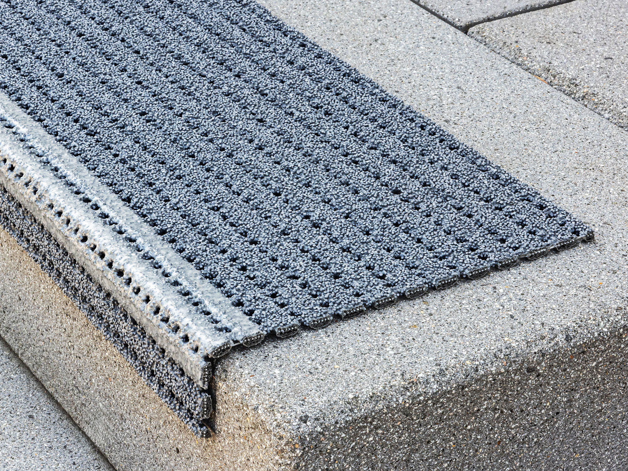 stufenmatte-aussen-unico-basalt-1