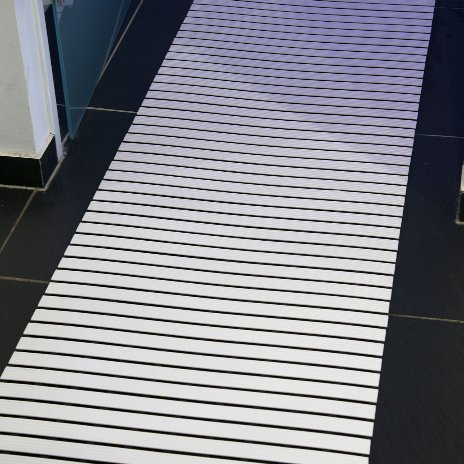 baderost-dusche-weiss